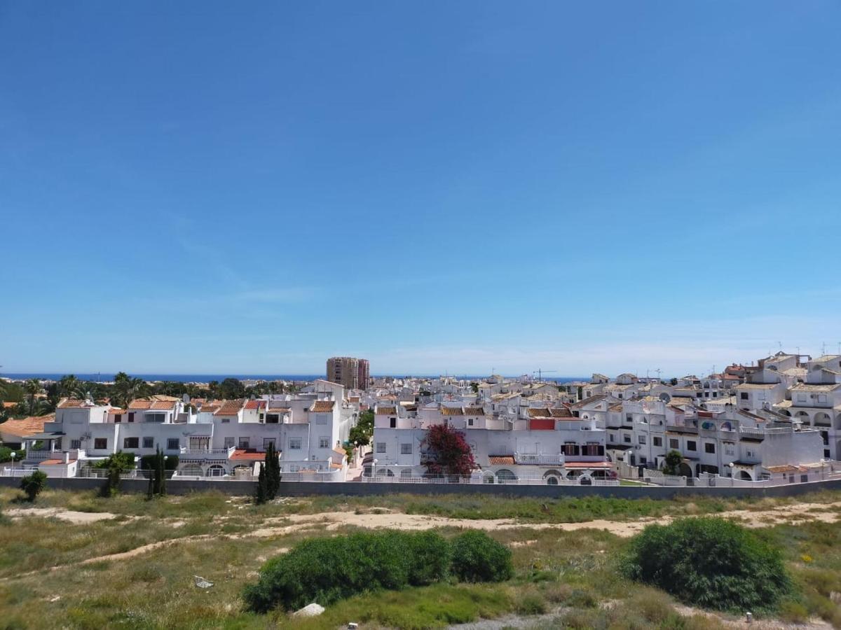 Estudio Comodo En Torrevieja Buitenkant foto