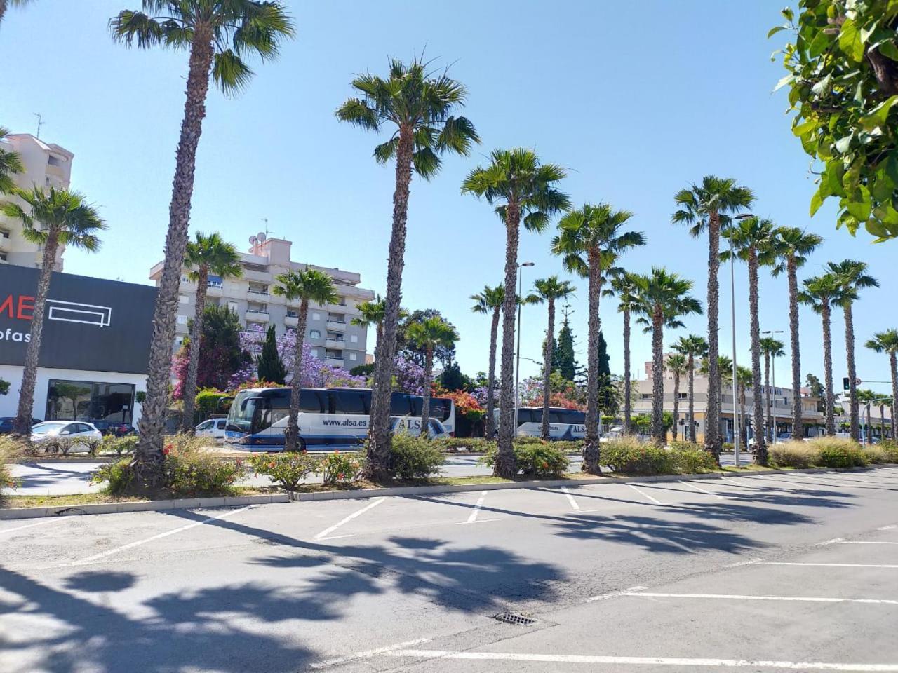 Estudio Comodo En Torrevieja Buitenkant foto
