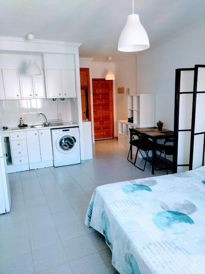 Estudio Comodo En Torrevieja Buitenkant foto